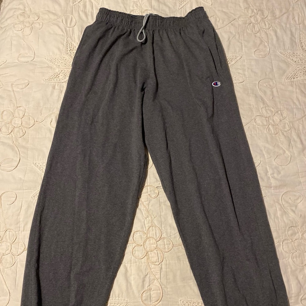 Champion Lightweight Sweats! Size L